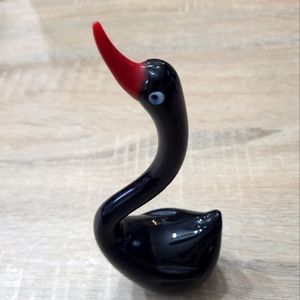 Black ceramic swan decor